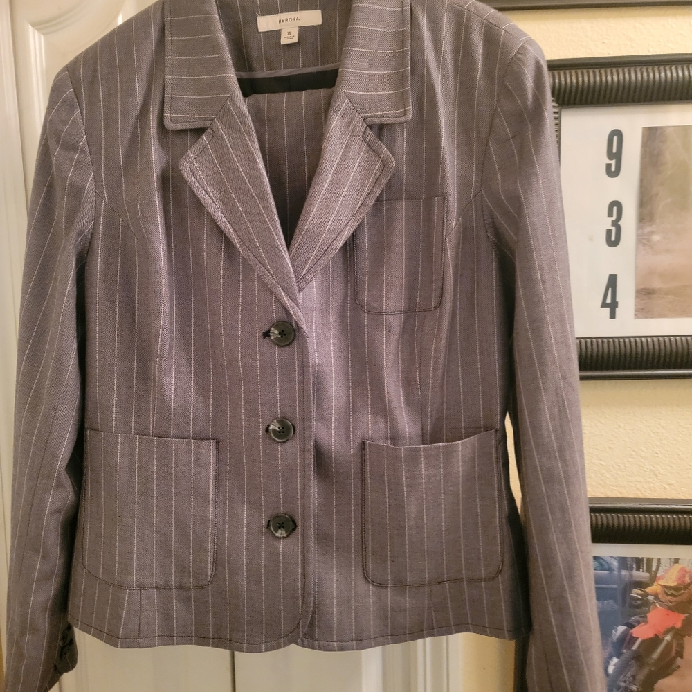 Merona Gray White Pinstripe Pant Suit Set | Blazer & Cropped Pants | Women's